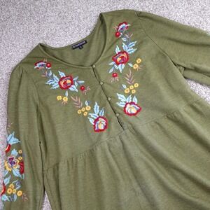 The Pyramid Collection Olive Green Floral Embroidered Babydoll Tunic Top 1X